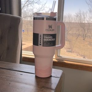 Stanley 40 oz quencher